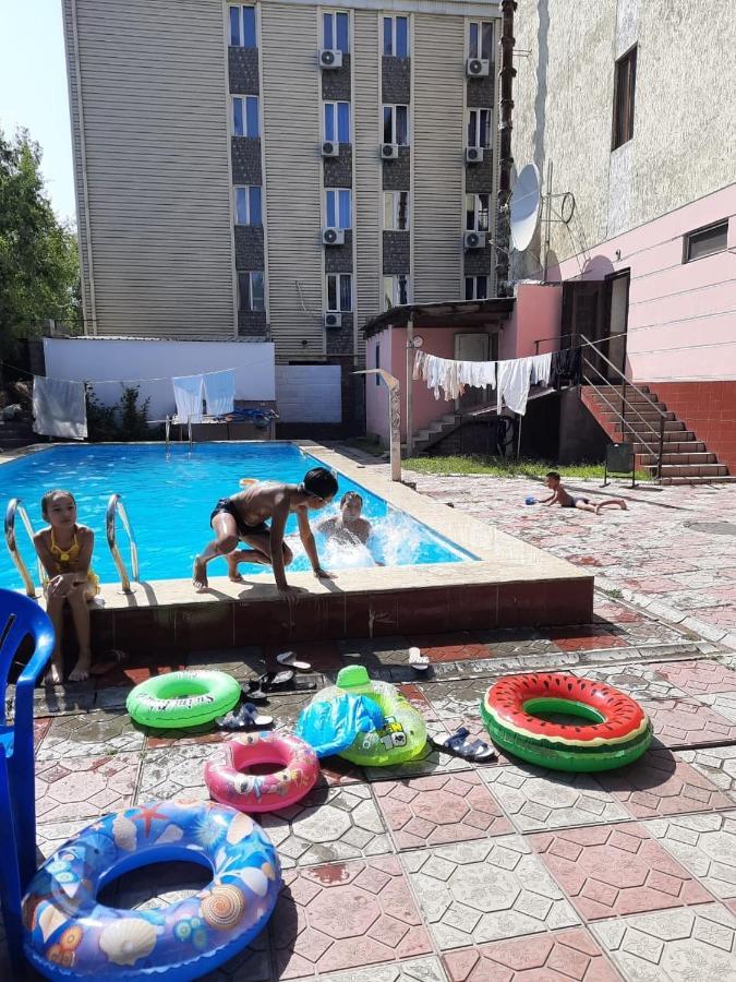 King House Hotel Бішкек Екстер'єр фото