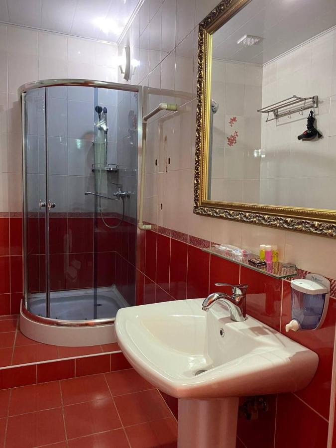 King House Hotel Бішкек Екстер'єр фото