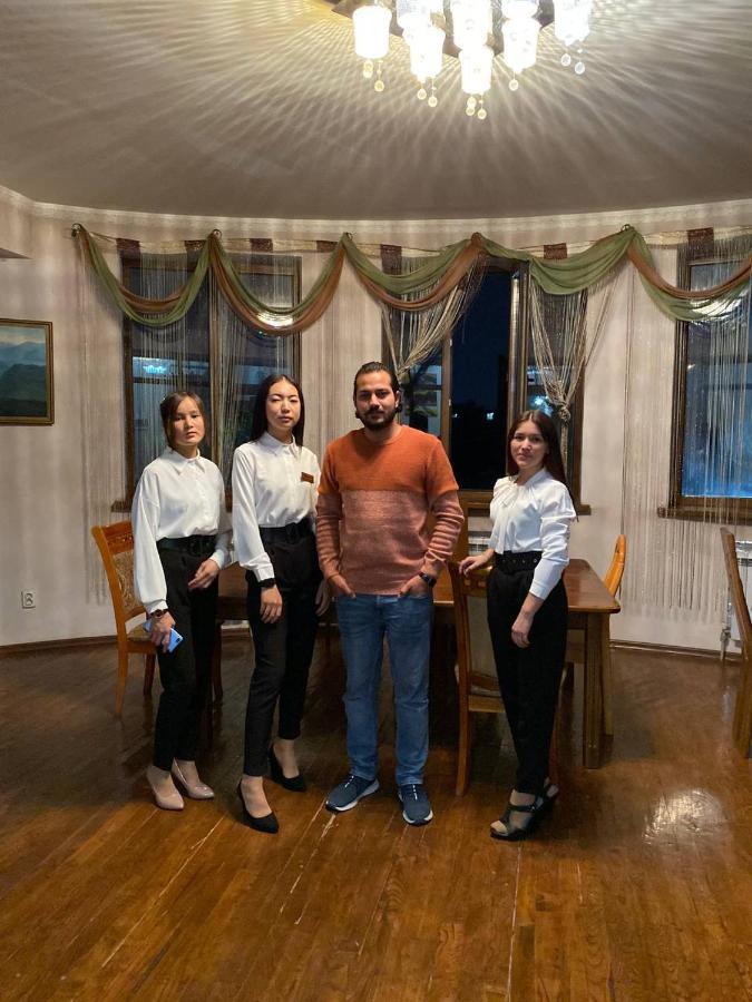 King House Hotel Бішкек Екстер'єр фото