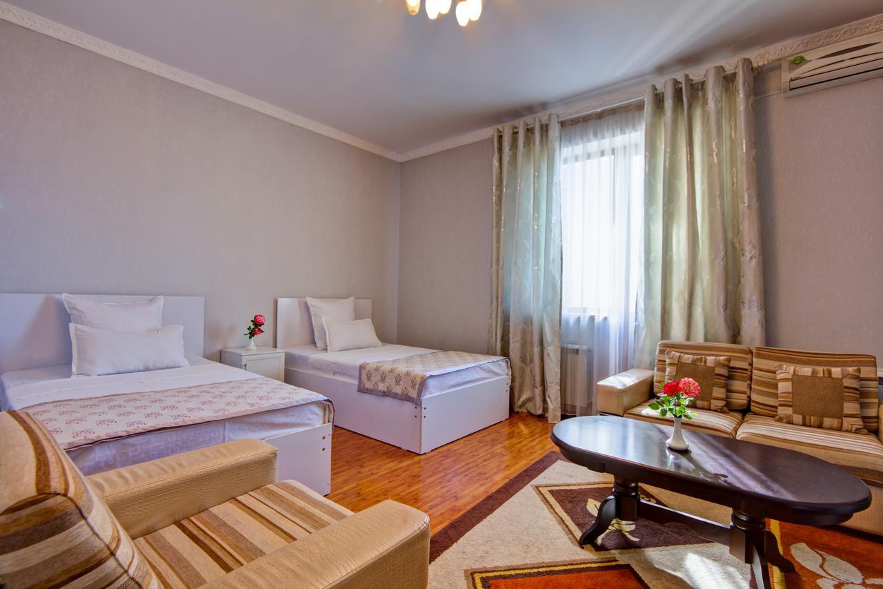 King House Hotel Бішкек Екстер'єр фото