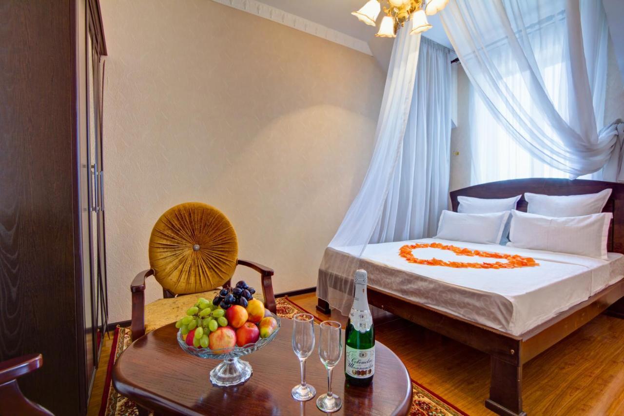 King House Hotel Бішкек Екстер'єр фото