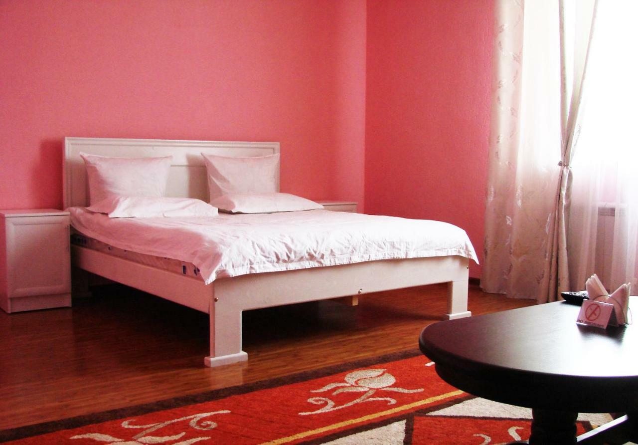 King House Hotel Бішкек Екстер'єр фото