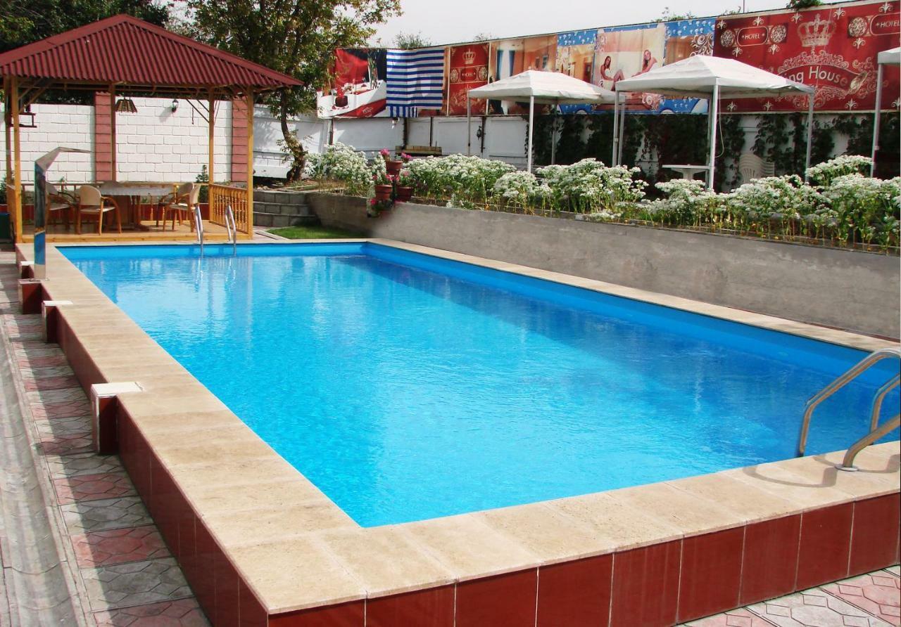 King House Hotel Бішкек Екстер'єр фото