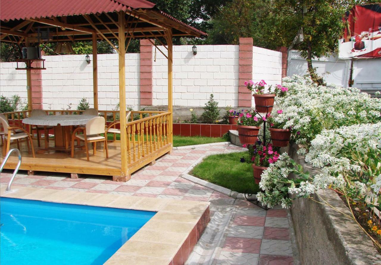 King House Hotel Бішкек Екстер'єр фото