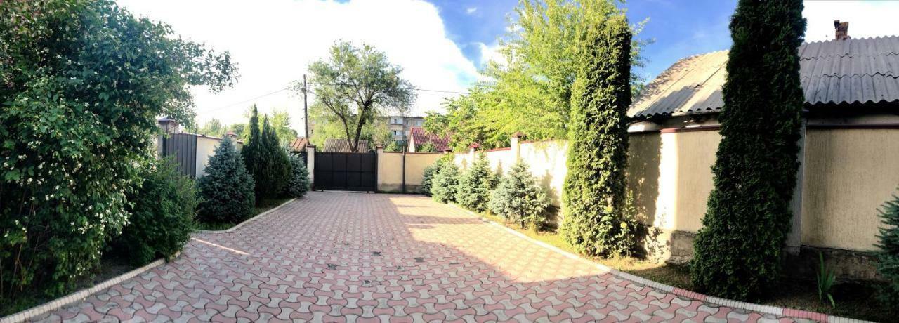 King House Hotel Бішкек Екстер'єр фото